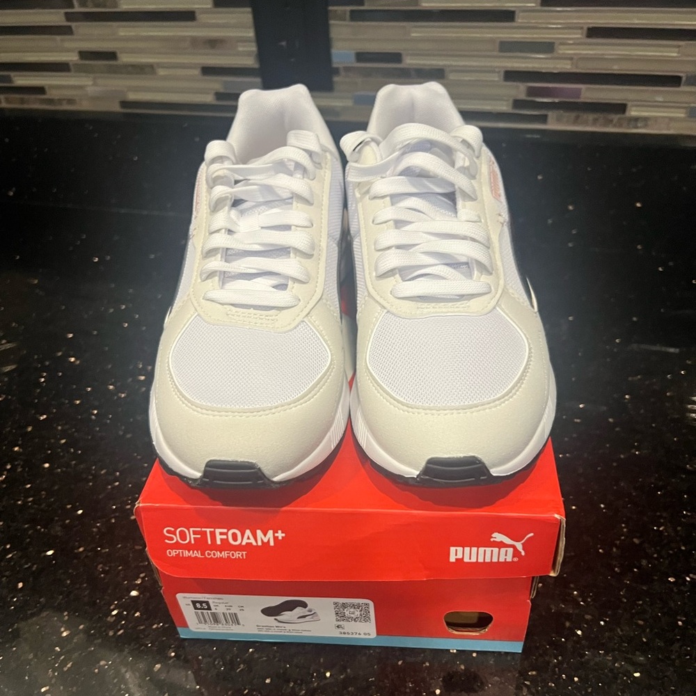NIB Puma Graviton Sneakers